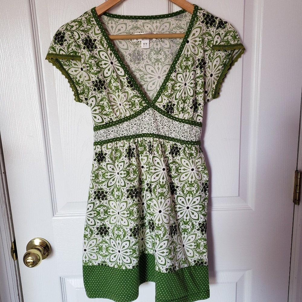 Decree Top Floral print with polka dot trim